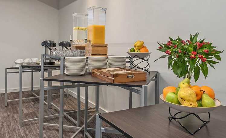 https://www.rosseto.com/wp-content/uploads/2019/06/Rosseto-BD-Infusing-Health-Benefits-into-Meeting-Rooms.jpg